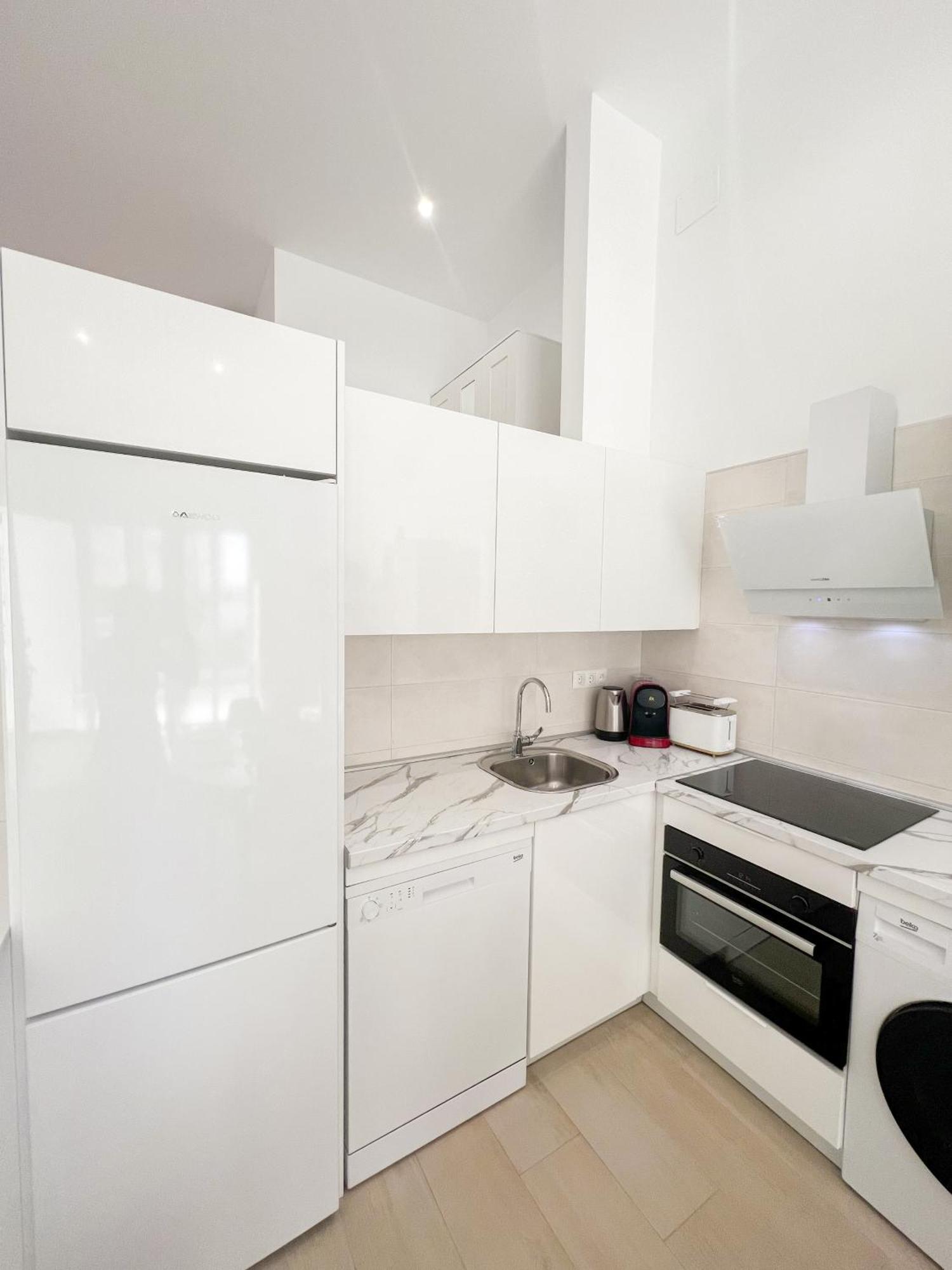 Cozy And Modern Family Flat Carihuela Apartment Torremolinos Exterior photo