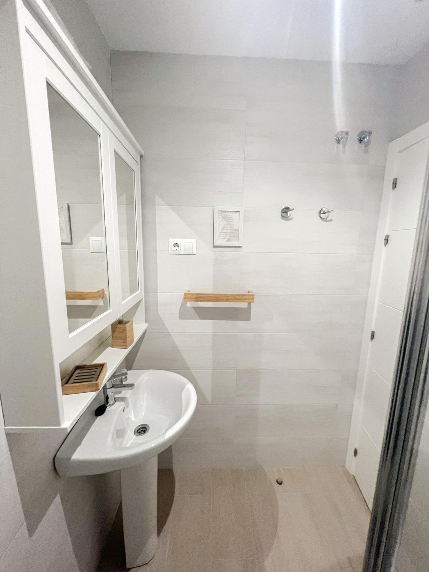 Cozy And Modern Family Flat Carihuela Apartment Torremolinos Exterior photo